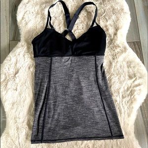 Lululemon workout top built-in bra adjustable strap blackandgray Great condition